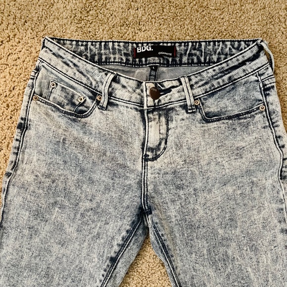 BDG Acid Wash Jeans - Picture 4 of 5